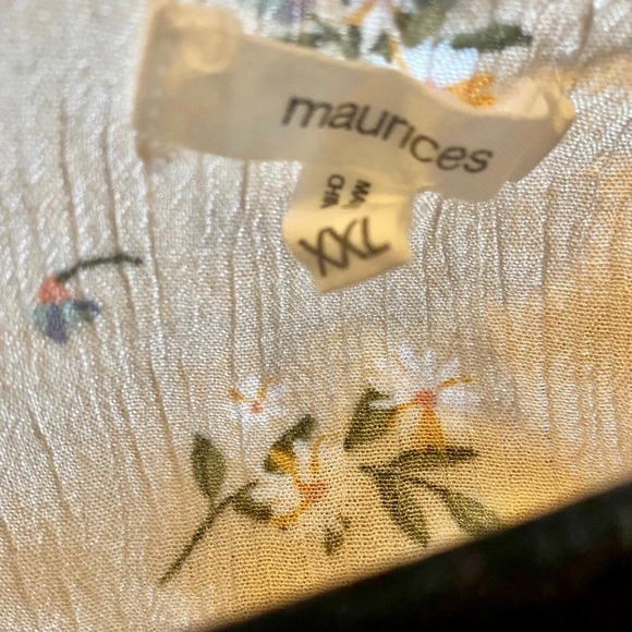 Maurice’s Floral Blouse - Picture 3 of 7